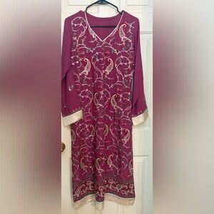 Beautiful embroidered Pakistani/Indian Kurta kameez shirt